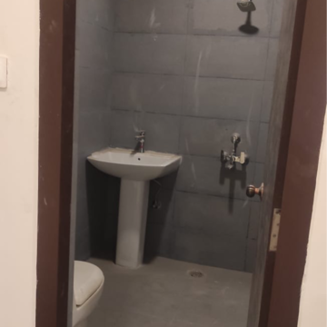 Bathroom in 4 BHK Apartment at Manikonda – for Rent
