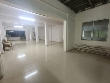 Parking in  Showroom at Thyagaraya Nagar – for Rent