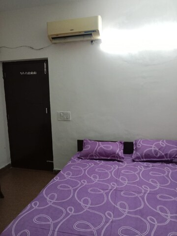 Bedroom in 1 BHK Builder Floor at Vip Road – for Rent