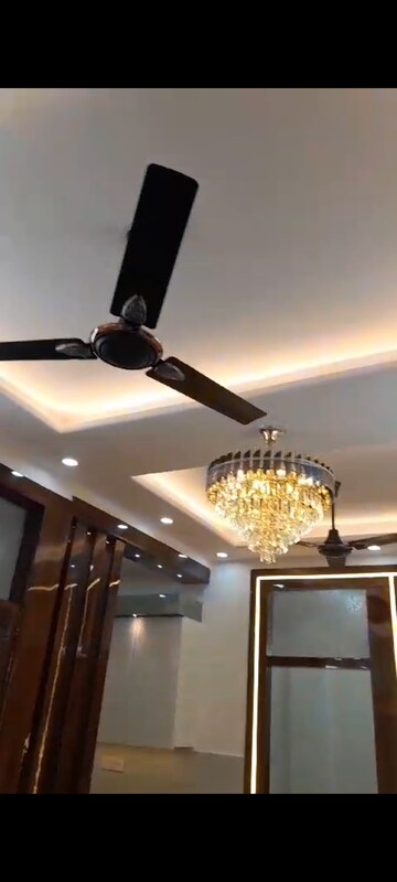 Furnished Amenities in 2 BHK Builder Floor at Shakti Khand – for Sale