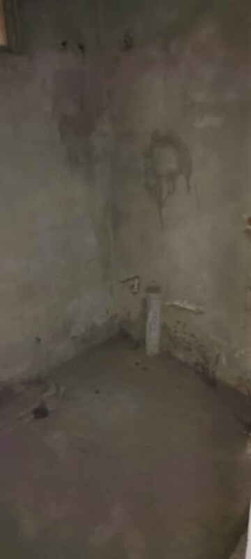 Bathroom in 6 BHK Independent House at Gomti Nagar – for Sale
