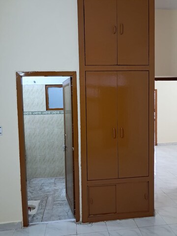 Bathroom in 2 BHK Independent House at Gomti Nagar – for Rent