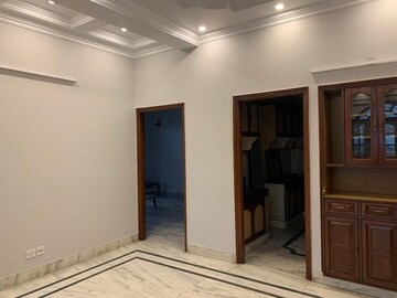 Living Room in 3 BHK Apartment at Sukhdev Vihar – for Rent
