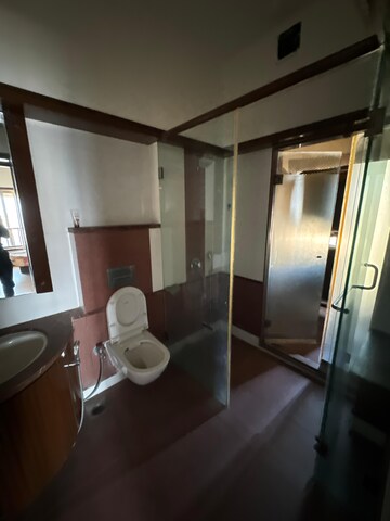 Master Bedroom in 5 BHK Apartment at Edenwoods Cedar CHS, Kolshet – for Sale
