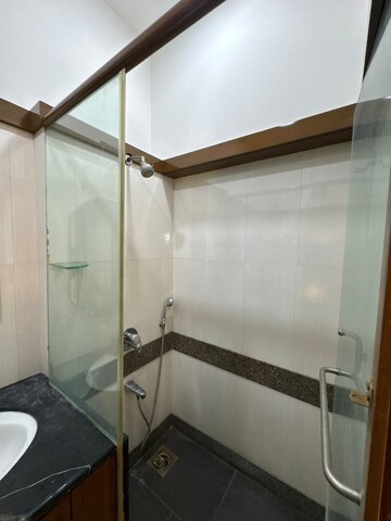 Bathroom in 5 BHK Apartment at Edenwoods Cedar CHS, Kolshet – for Sale