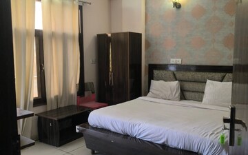 2 BHK Apartment For Rent in Supertech Czar Suites, Omicron I Greater Noida