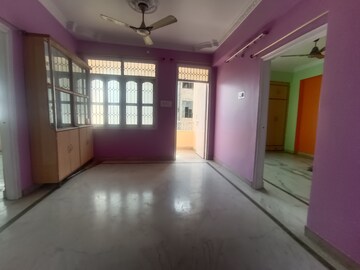 Room in 3 BHK Apartment at Exhibition Road – for Sale