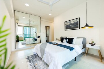 Bedroom in 2.5 BHK Apartment at Oberoi Realty Splendor, Jogeshwari East – for Rent
