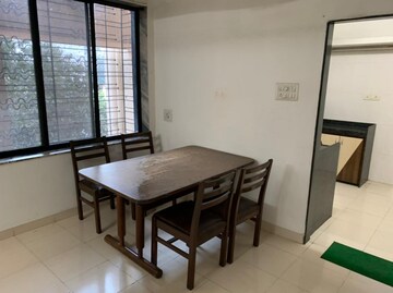 Master Bedroom in 1 BHK Apartment at Vile Parle West – for Rent