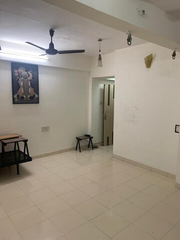Room in 1 BHK Apartment at Vile Parle West – for Rent