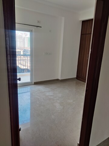 Room in 2 BHK Apartment at Sector 150 – for Rent