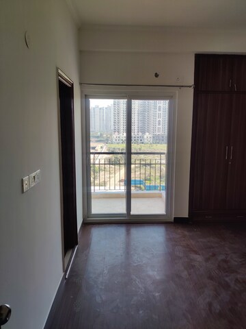 Room in 2 BHK Apartment at Sector 150 – for Rent