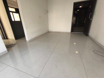 Room in 1 BHK Apartment at Akshay Amardeep, Chembur – for Rent