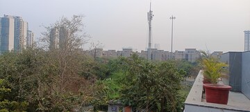 Master Bedroom in 6+ BHK Independent House at Sector 45 – for Rent