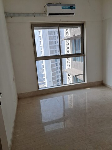 Room in 2 BHK Apartment at Chandak Cornerstone, Worli – for Rent