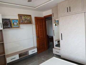 Room in 3 BHK Builder Floor at Global Space Township – for Rent