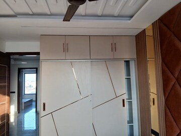 Furnished Amenities in 3 BHK Builder Floor at Sector 14 – for Rent