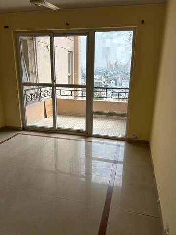 Room in 3 BHK Apartment at Orchid Petals, Sector 49 – for Rent