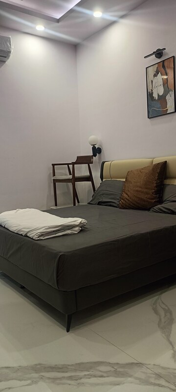 Bedroom in 3.5 BHK Villa at Sector 40 – for Rent