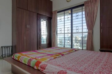 Bedroom in 3 BHK Apartment at Parinee Anand Villa, Santacruz West – for Rent