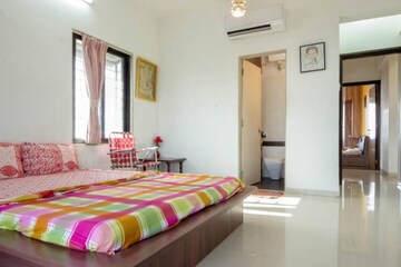 Bedroom in 3 BHK Apartment at Parinee Anand Villa, Santacruz West – for Rent