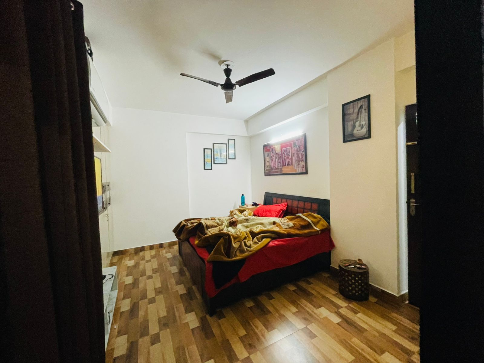 3 BHK + Pooja Room,Servant Room Apartment For Sale in Amrapali Platinum