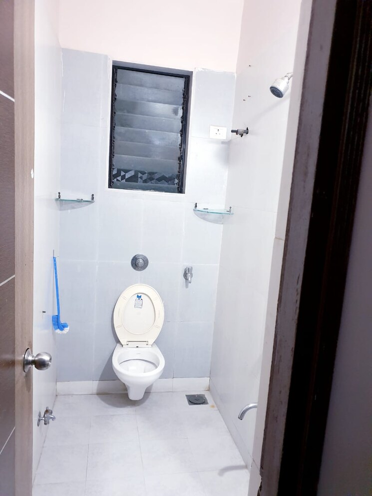 Bathroom, kanha-chs 1 RK 350 Sq.Ft. Apartment In Kopar Khairane Navi Mumbai 8232719