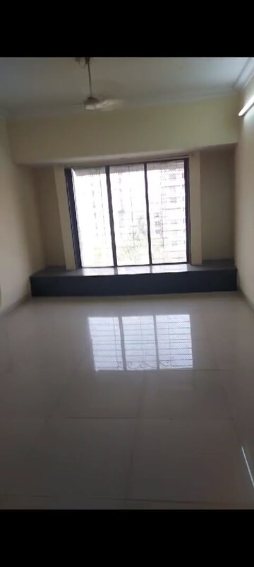 Room in 2 BHK Apartment at Swastik Park, Chembur – for Rent