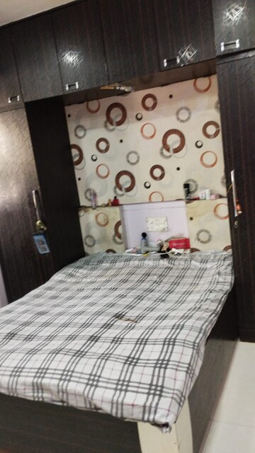 Bedroom in 2 BHK Apartment at Navjeevan Society, Chembur – for Rent