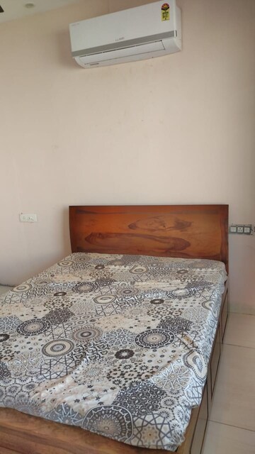 Bedroom in 3 BHK Apartment at Somsons Imperial Towers, Dhakoli Village – for Rent