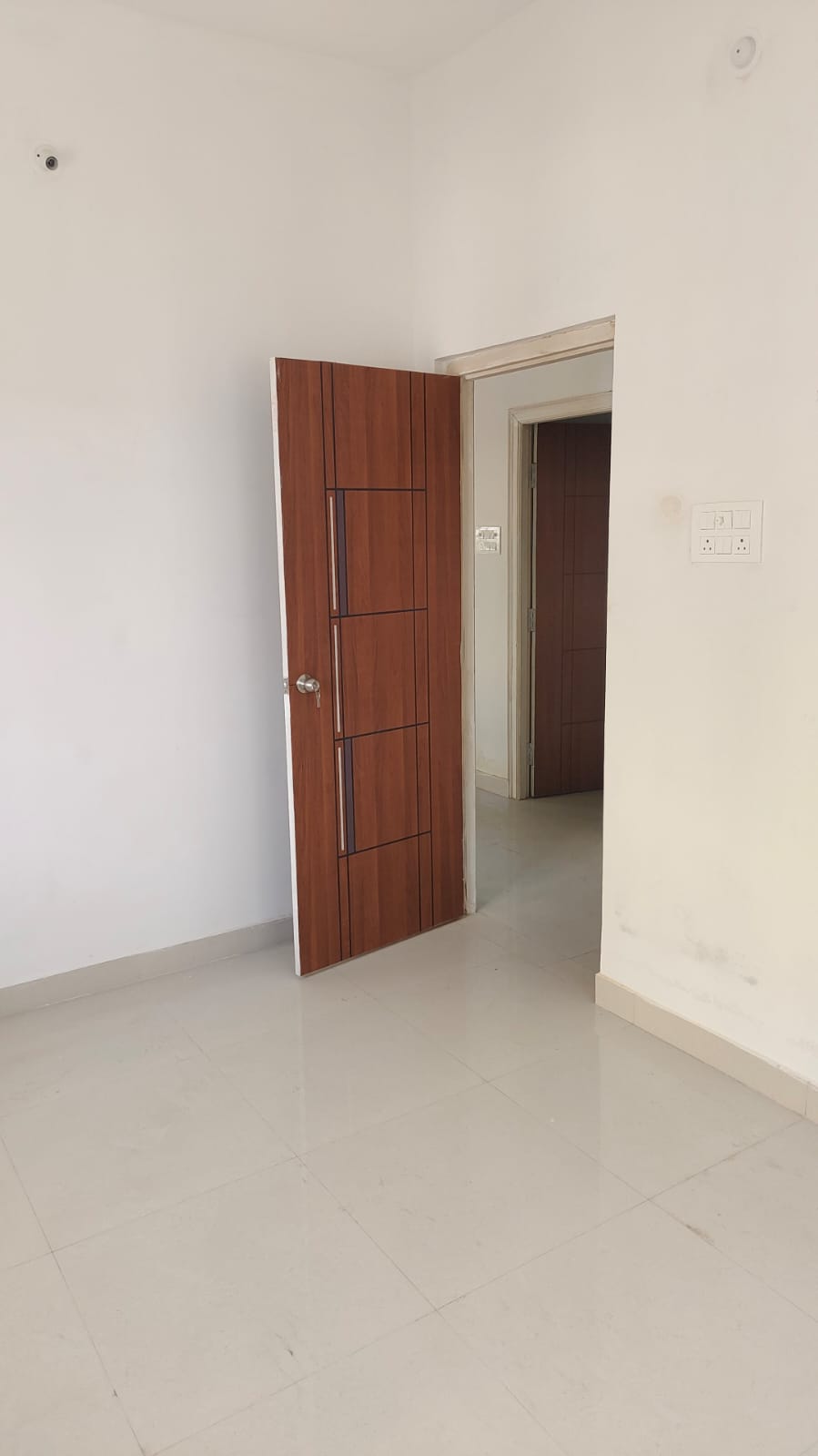 2 BHK + Extra Room Apartment For Sale in Sriram Nagar 
