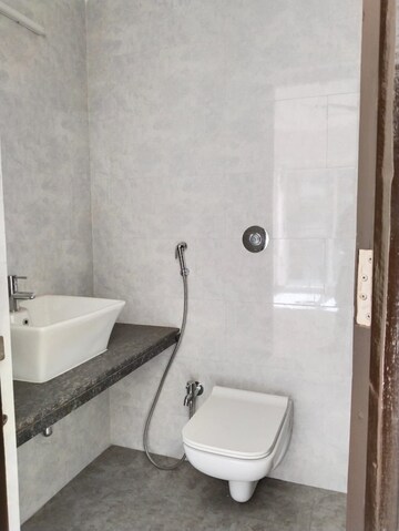 Bathroom in 1.5 BHK Apartment at Marathon Nexzone Vega 1, New Panvel – for Rent