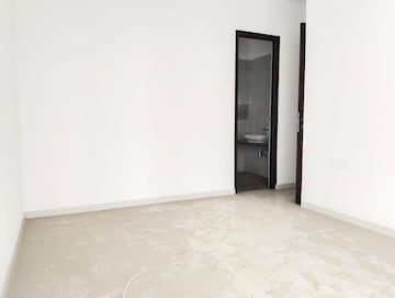 Room in 2 BHK Apartment at Marathon Nexzone, New Panvel – for Rent