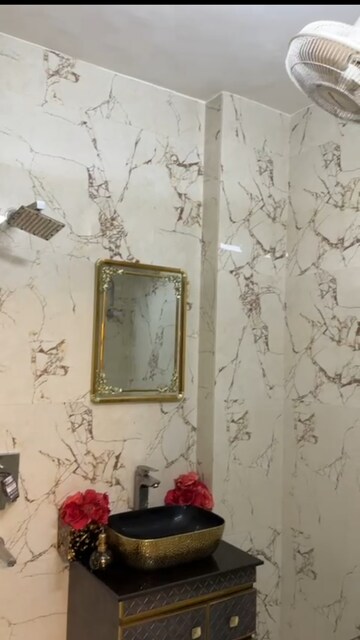 3 BHK Builder Floor For Rent in Anand Vihar