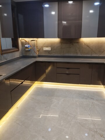 Kitchen in 3 BHK Builder Floor at Anand Vihar – for Rent