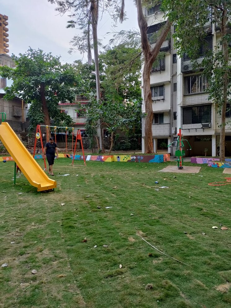 Garden, avishkar-chs 3 Bedroom 900 Sq.Ft. Apartment In Kandivali West Mumbai 8233061