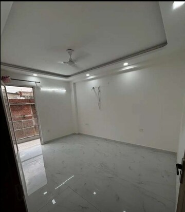 Room in 3 BHK Builder Floor at Mehrauli – for Rent