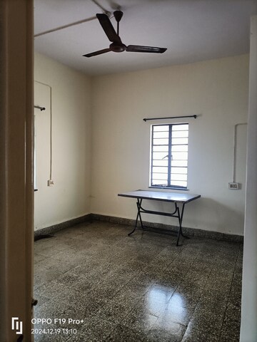 Room in 2 BHK Apartment at Karve Nagar – for Rent
