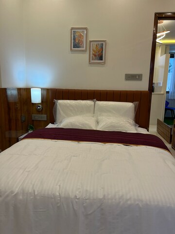 Bedroom in 2 BHK Builder Floor at Jp Nagar – for Rent