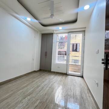 Room in 3 BHK Builder Floor at Chattarpur – for Rent