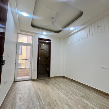 Room in 3 BHK Builder Floor at Chattarpur – for Rent