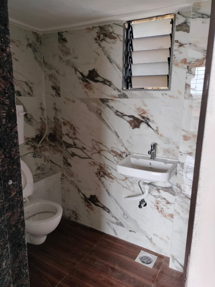 Bathroom, vasant vihar 1 Bedroom 720 Sq.Ft. Apartment In Vasant Vihar Mumbai 8233236