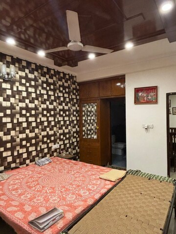 Bedroom in 2 BHK Builder Floor at Sector 115 – for Rent