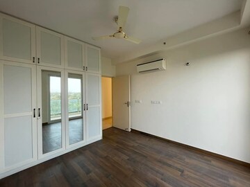 Room in 3 BHK Apartment at Conscient Heritage Max, Sector 102 – for Rent