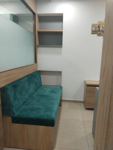 Room in  Office Space at Thaltej – for Rent