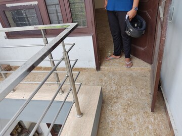 Master Bedroom in 1 BHK Independent House at Sector 23 – for Rent