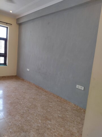 Room in 1 BHK Independent House at Sector 23 – for Rent