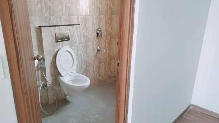Bathroom, paras-dews 4 Bedroom 2275 Sq.Ft. Apartment In Sector 106 Gurgaon 8233445