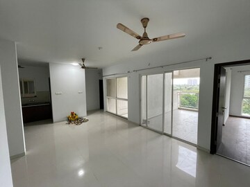 Room in 2 BHK Apartment at Geras Misty Waters, Mundhwa – for Rent