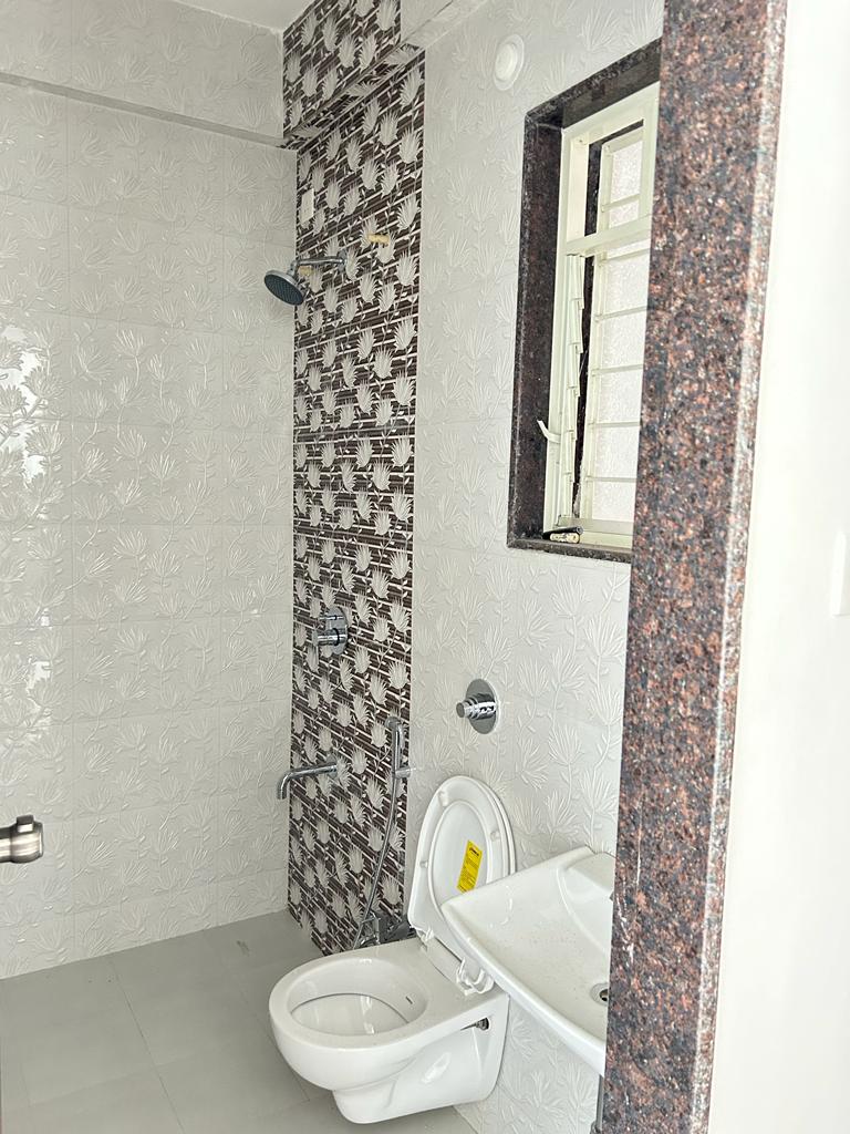 2 BHK Apartment For Sale in Rambag Colony Lbs Marg 